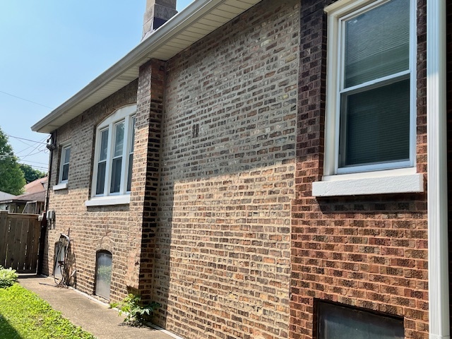 2722 Euclid Avenue Property Photo 4