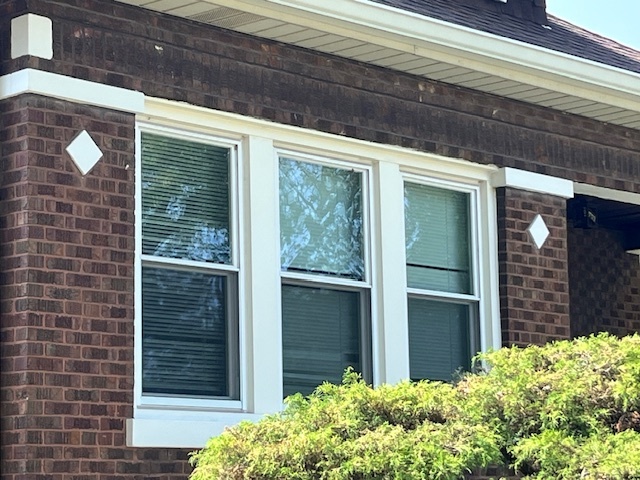 2722 Euclid Avenue Property Photo 6