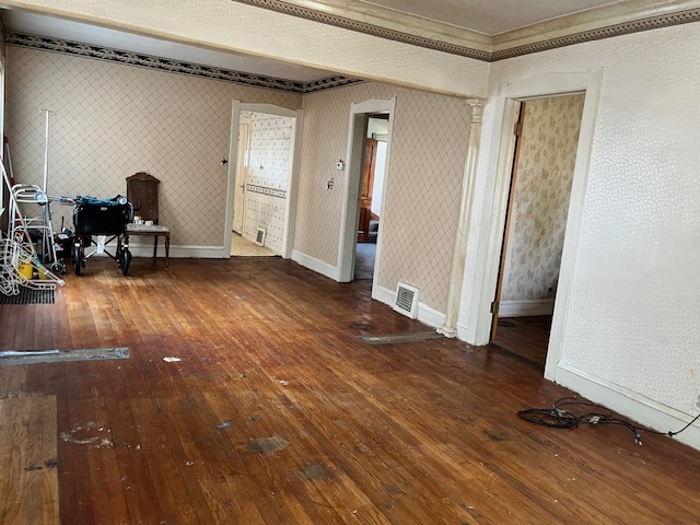 2722 Euclid Avenue Property Photo 8