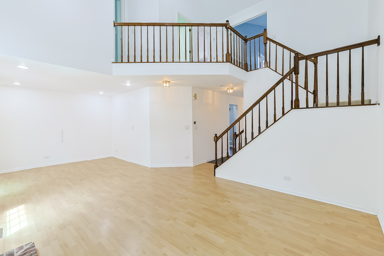 1521 Whitman Court Property Photo 11