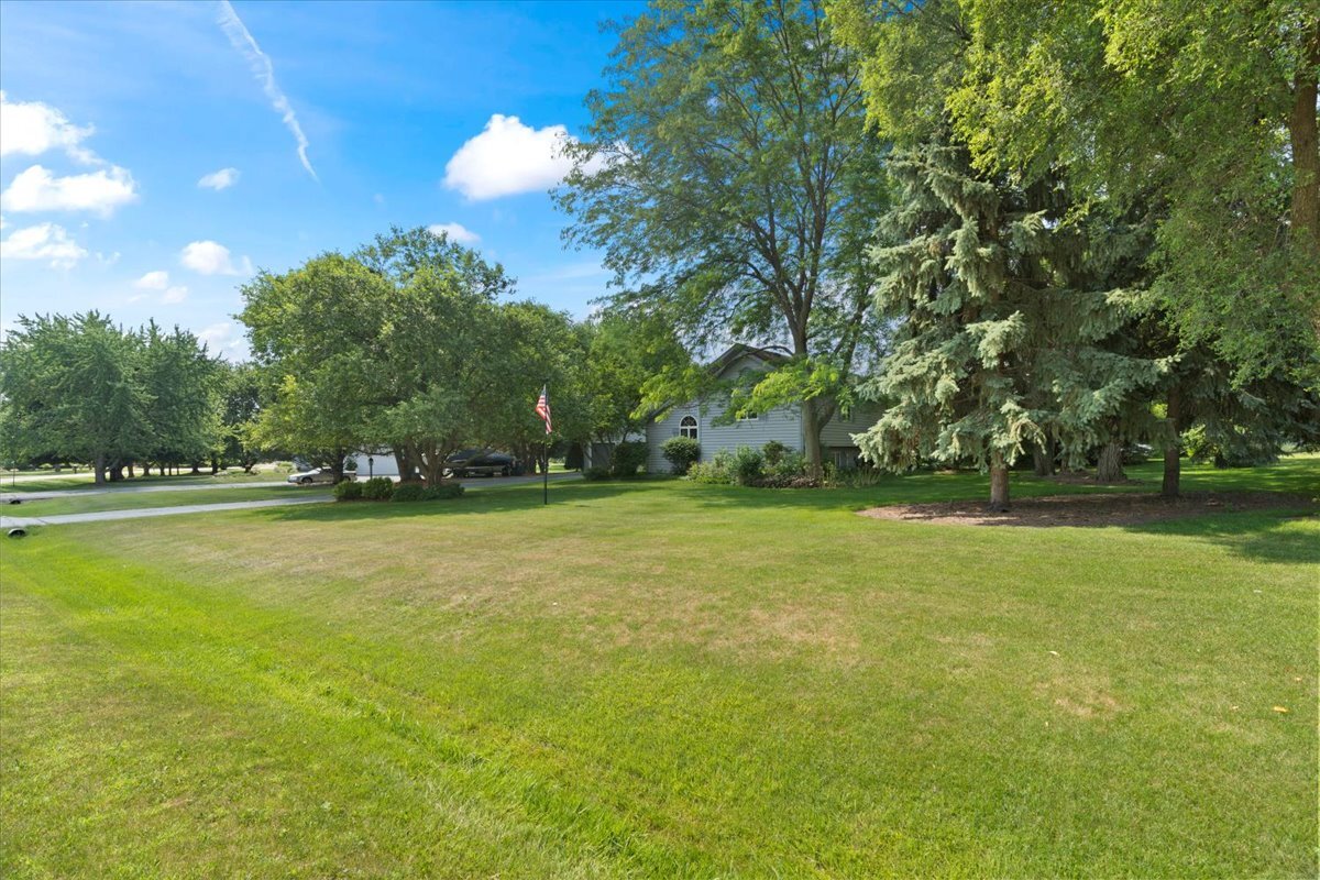 344 Prairie Avenue Property Photo 2