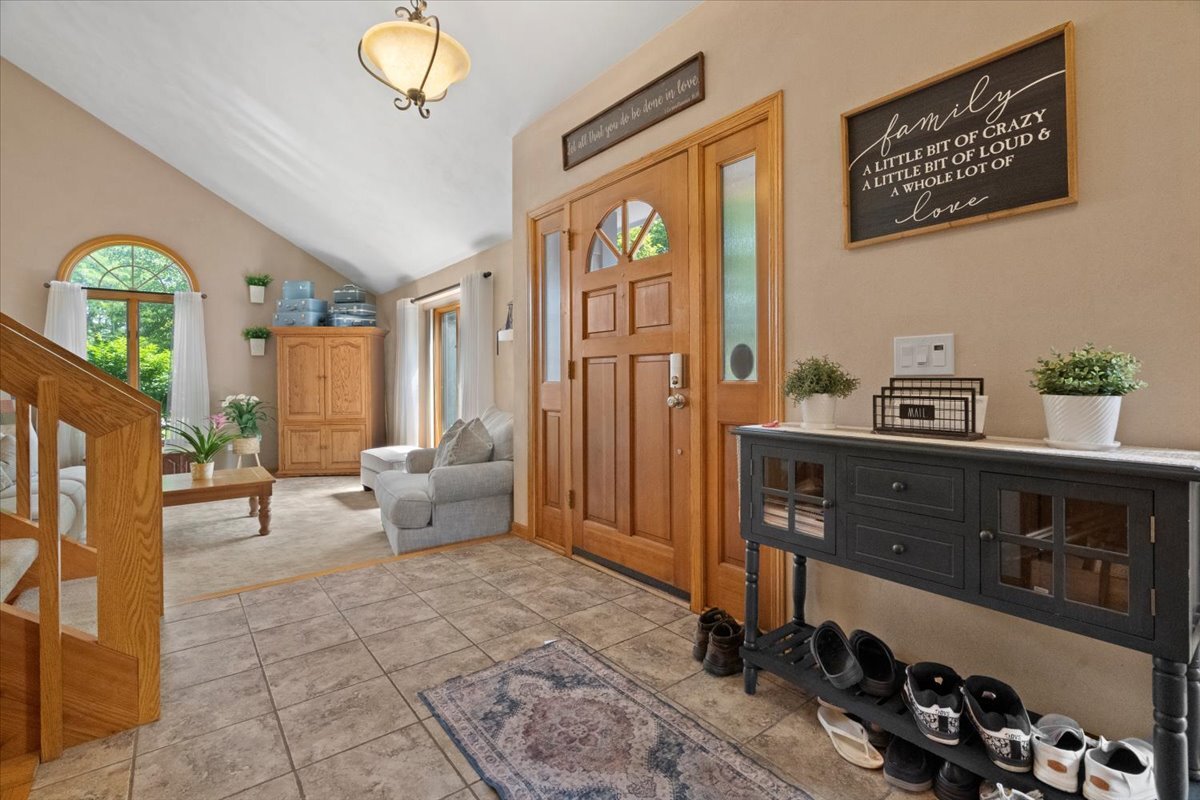 344 Prairie Avenue Property Photo 3