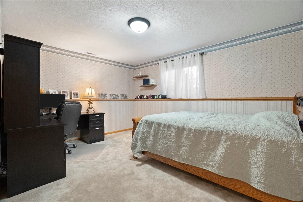 344 Prairie Avenue Property Photo 22