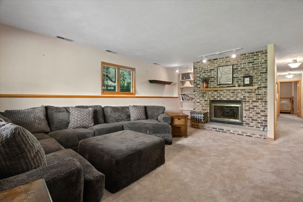 344 Prairie Avenue Property Photo 25