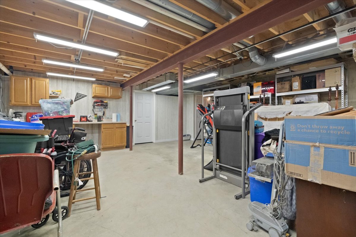 344 Prairie Avenue Property Photo 28