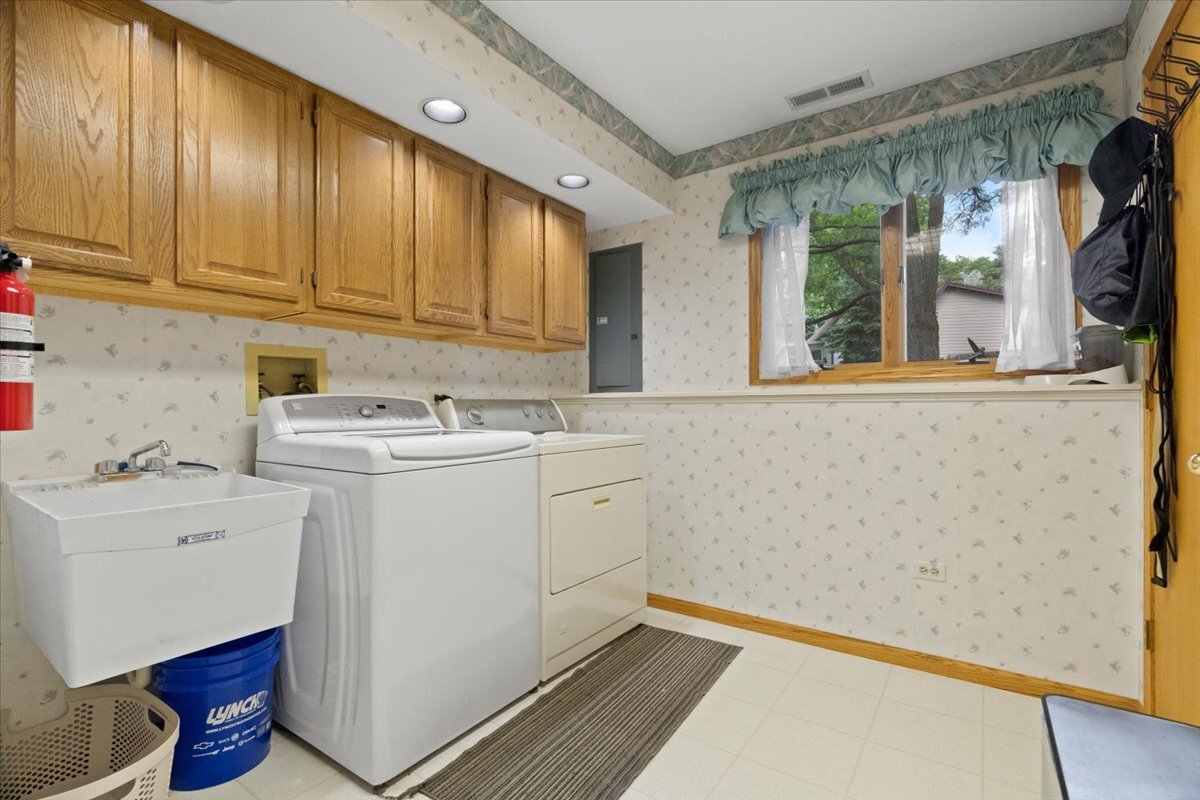 344 Prairie Avenue Property Photo 29