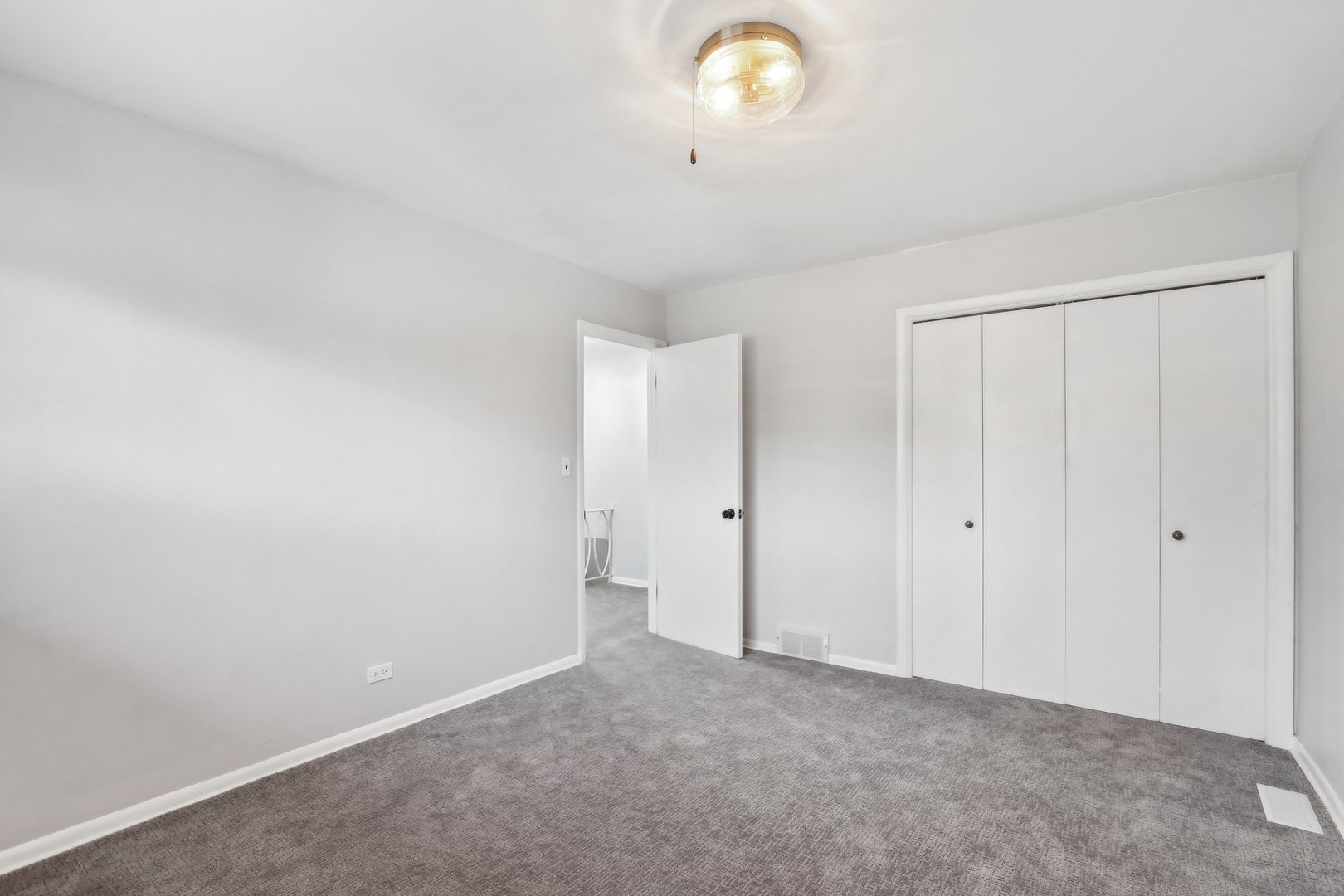 414 Skokie Court Property Photo 10