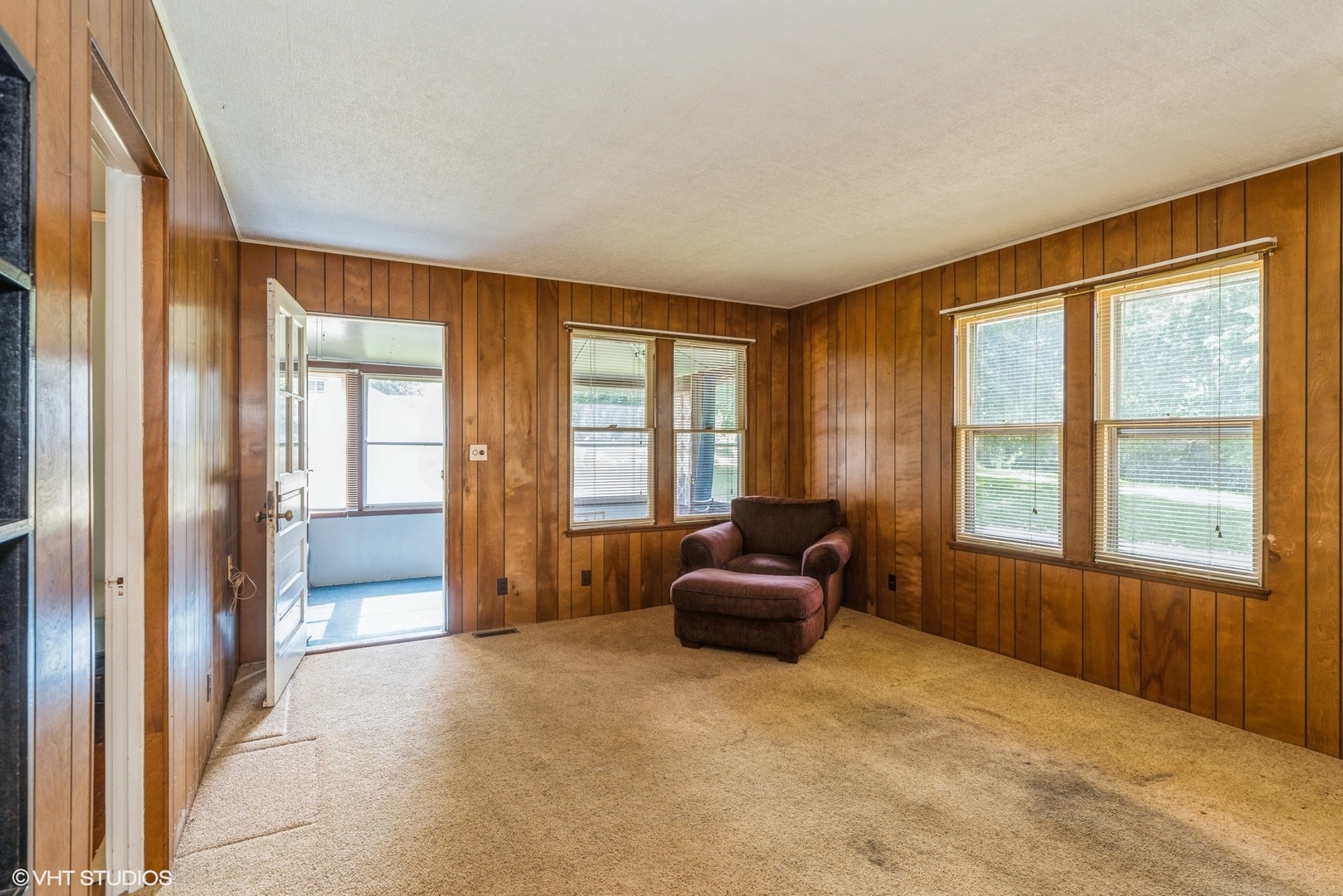 26585 W Stonegate Drive Property Photo 3
