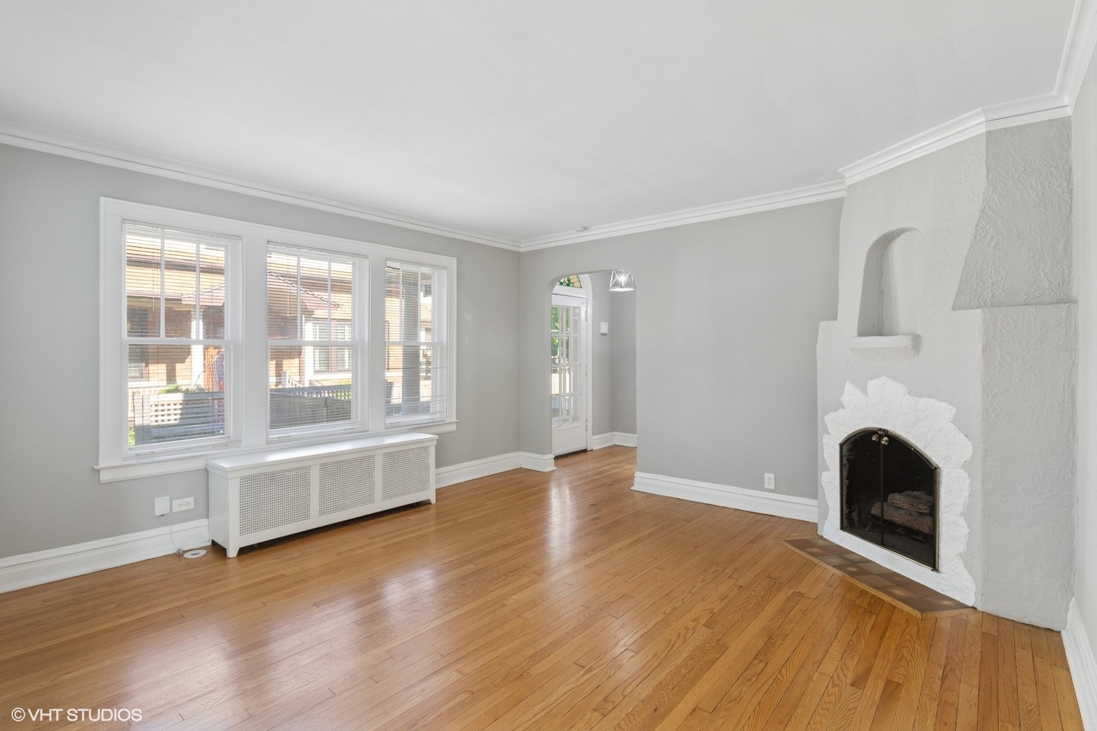 1524 Forest Avenue Property Photo 4
