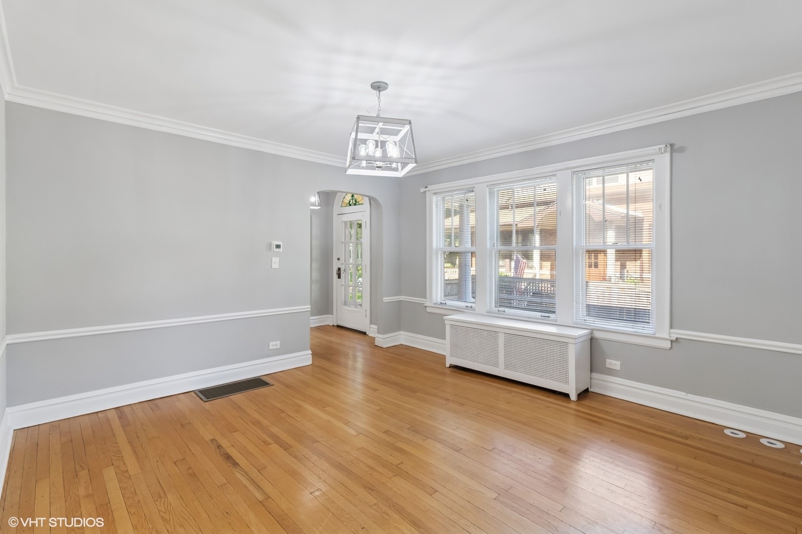 1524 Forest Avenue Property Photo 6