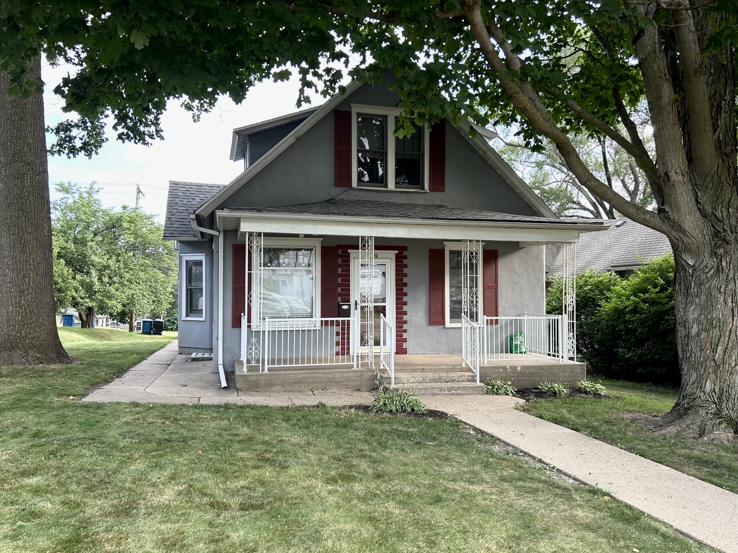 109 E Minnesota Street Property Photo 1