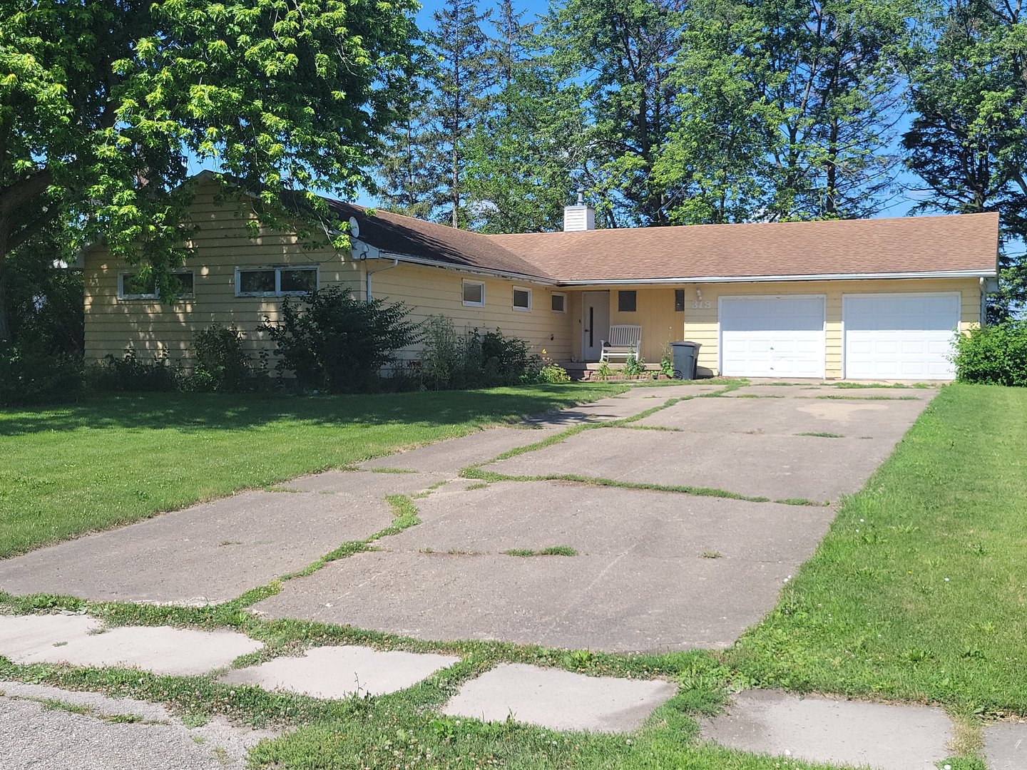 319 S Main Street Property Photo 1