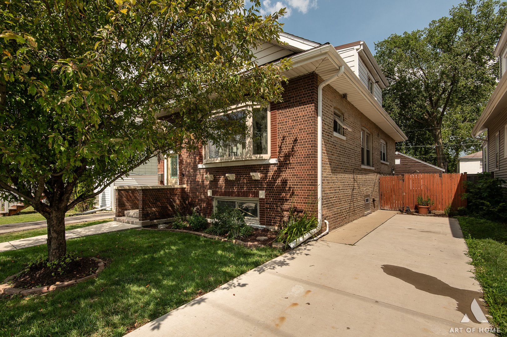 4155 S Eberly Avenue Property Photo 1