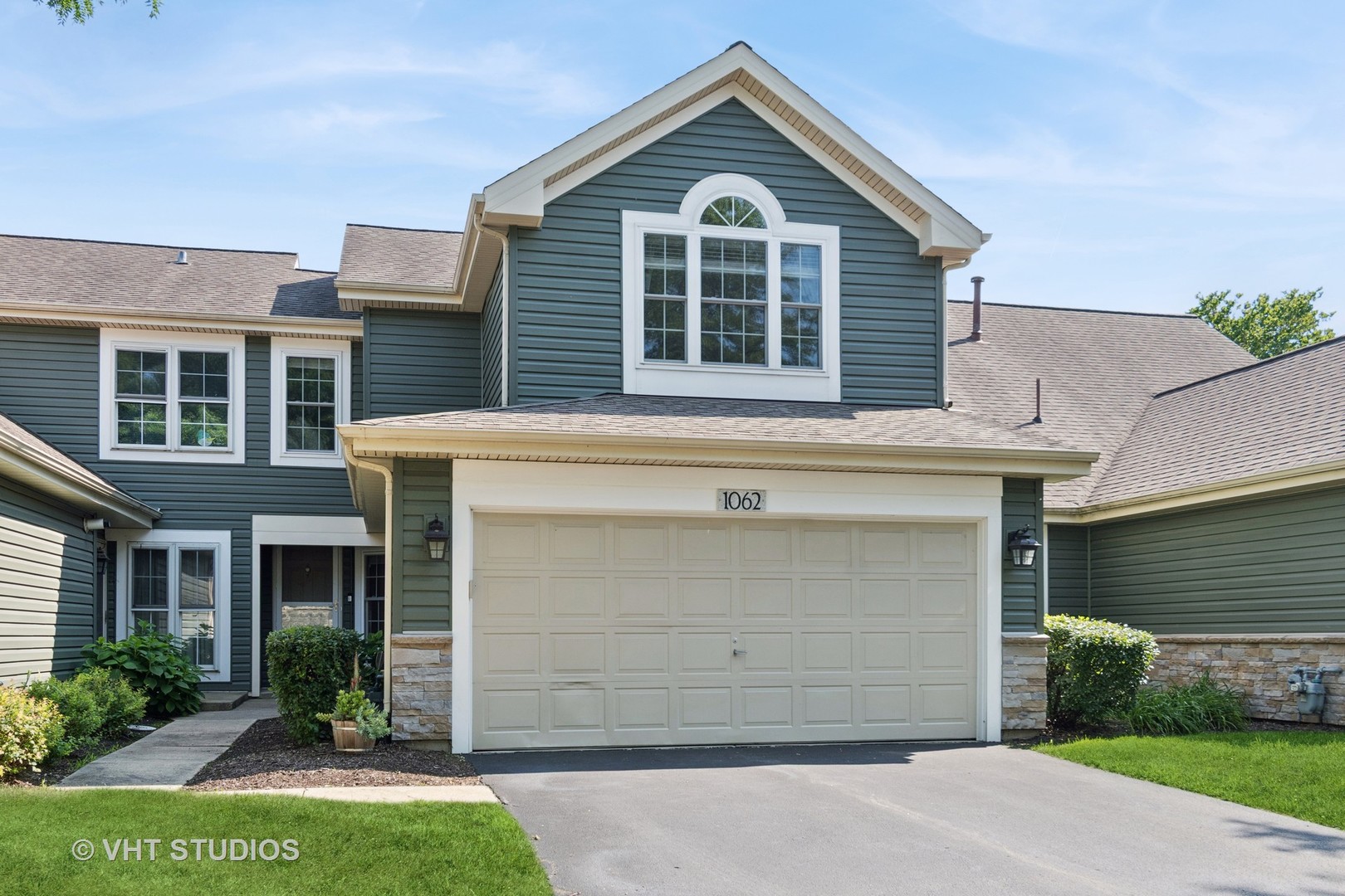 1062 Ridgefield Cir
