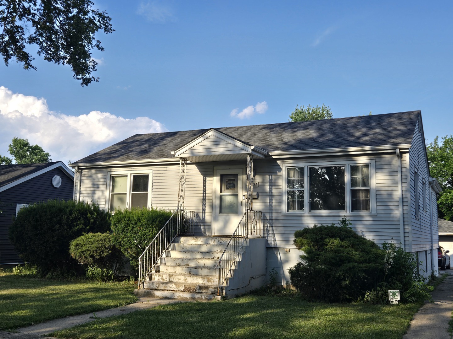 15035 Harding Avenue Property Photo 1
