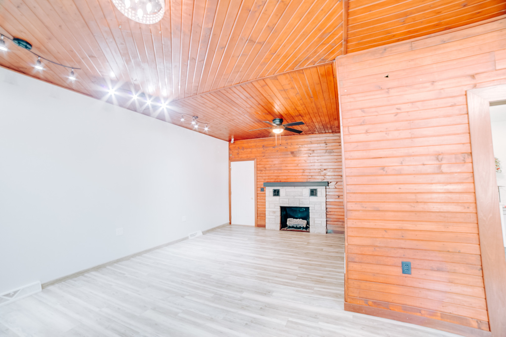 100 E Lyle Street Property Photo 31