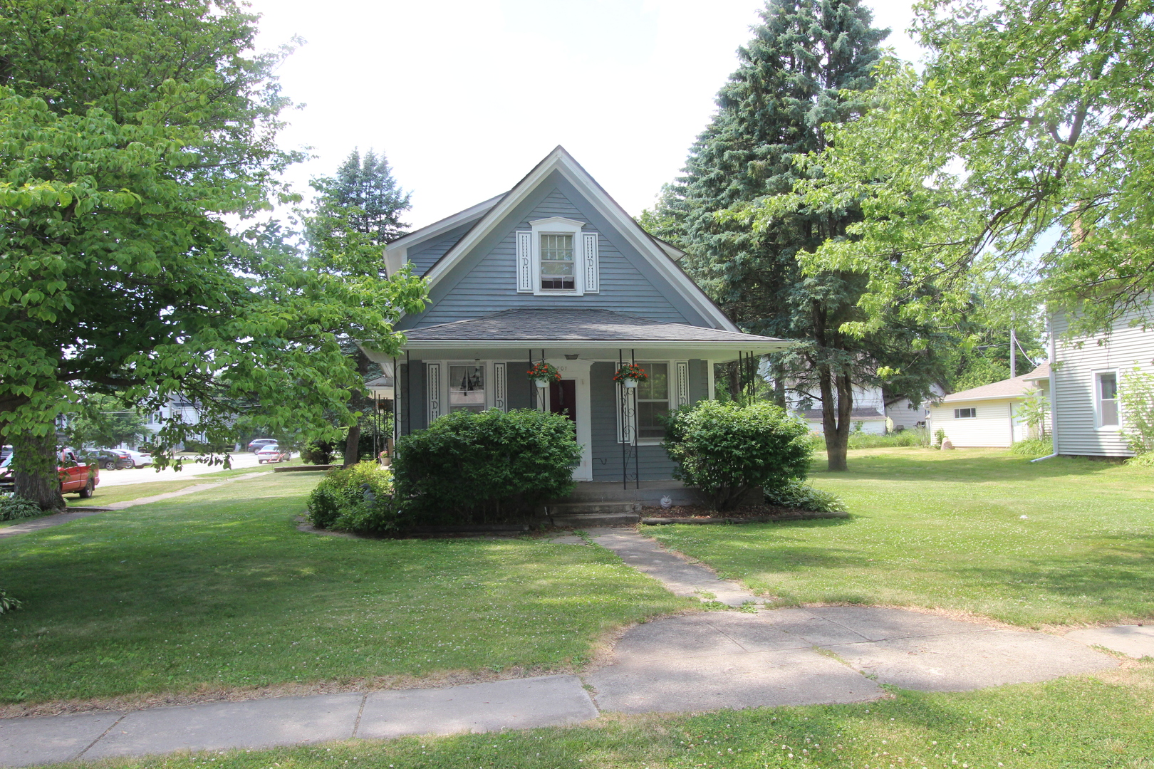 9701 Illinois Street Property Photo 1