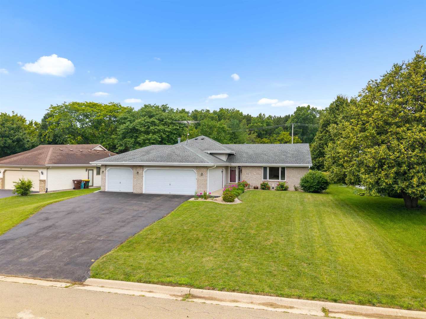 7578 Derby Close Property Photo 1