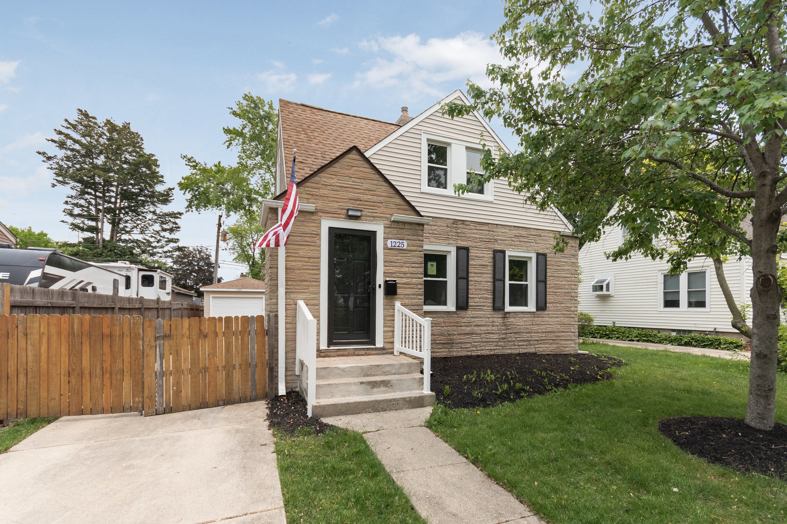 1225 Highridge Parkway Property Photo 1