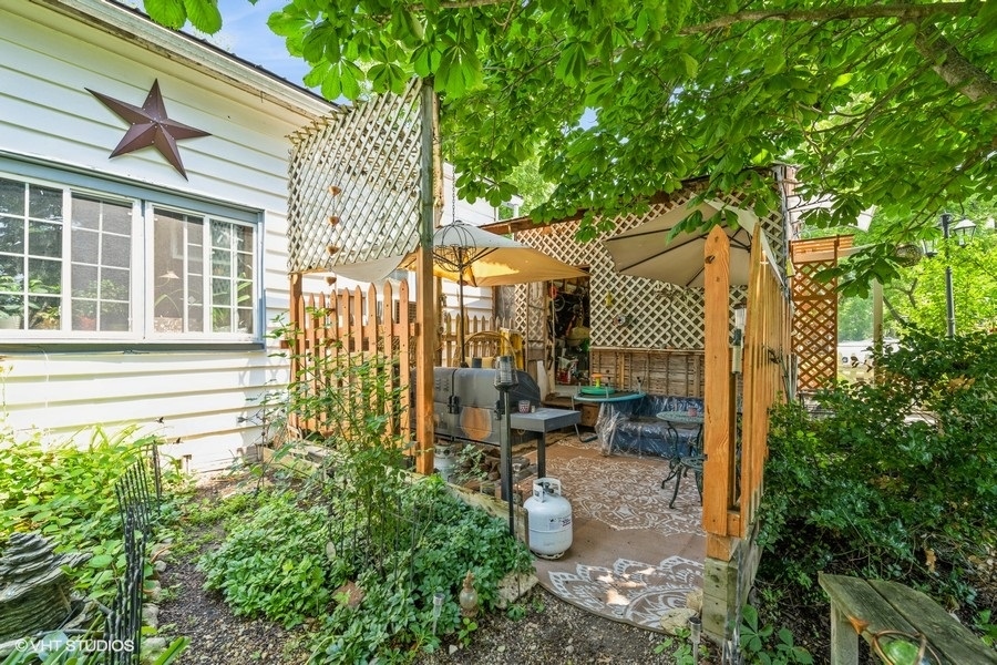 8316 Howe Road Property Photo 1