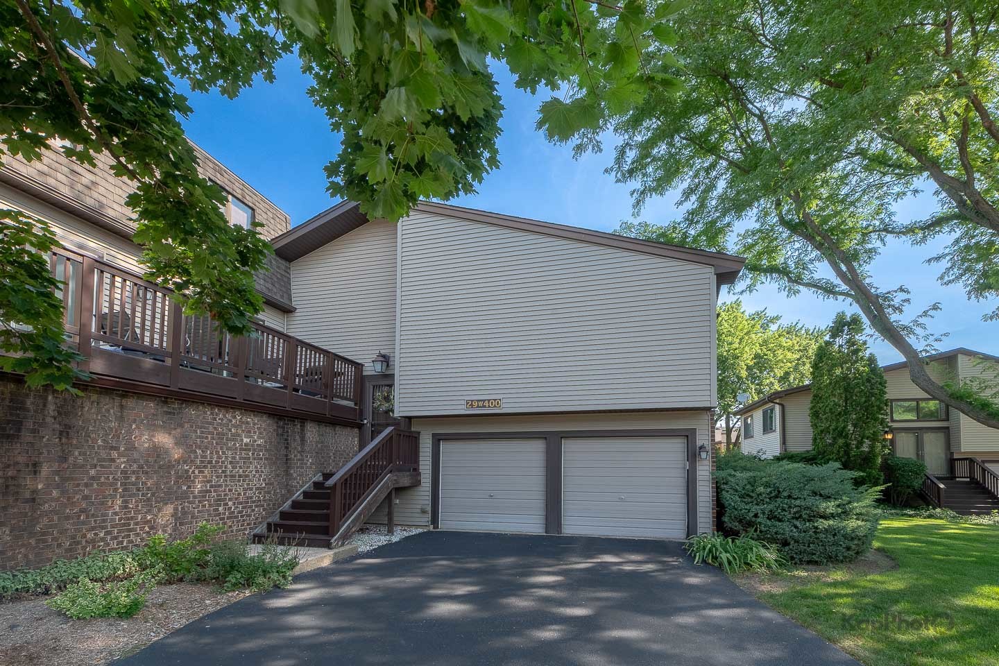 29w400 Thornwood Lane Property Photo 1