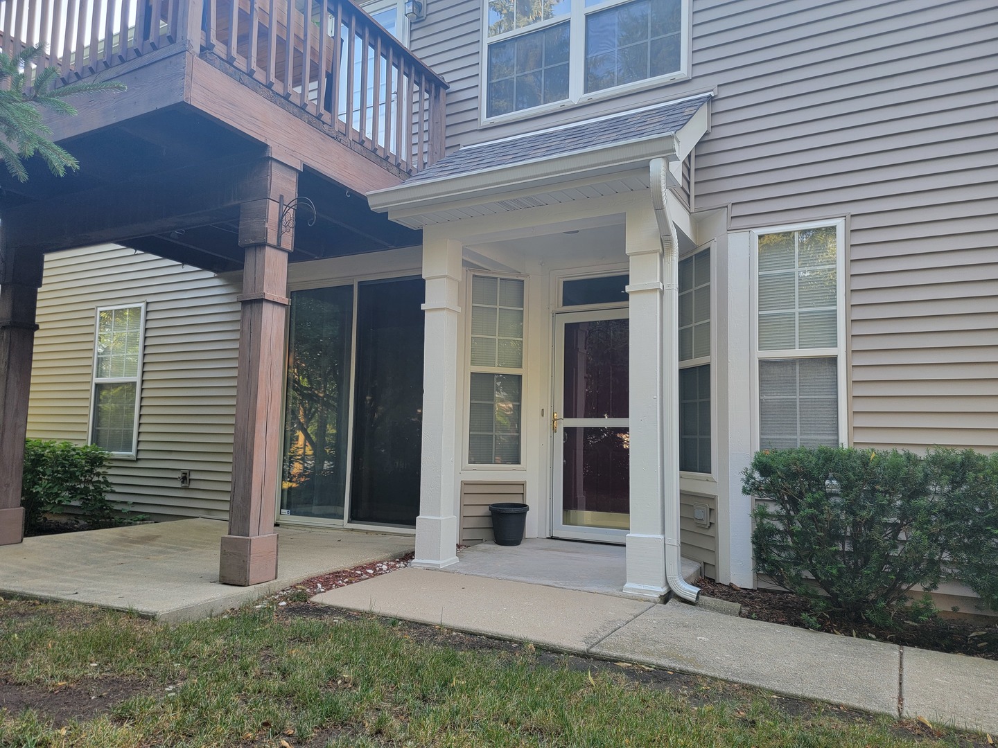 1343 Providence Circle Property Photo 1