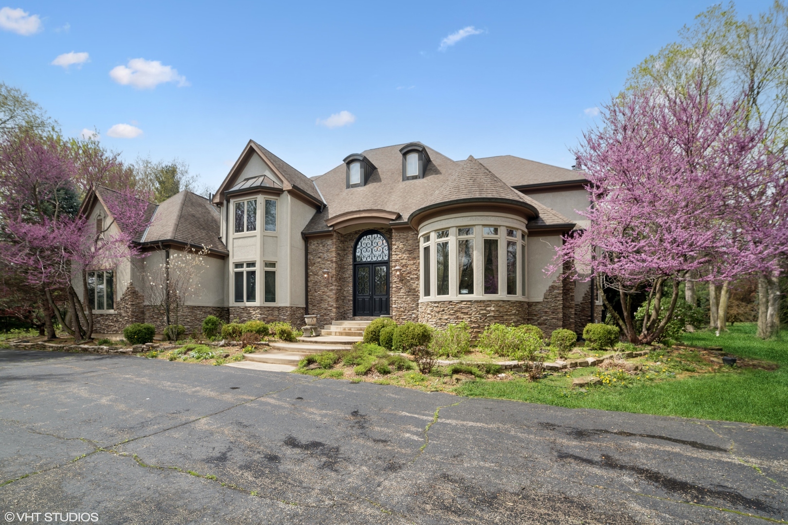 32W634 Oak Lawn Farm Road