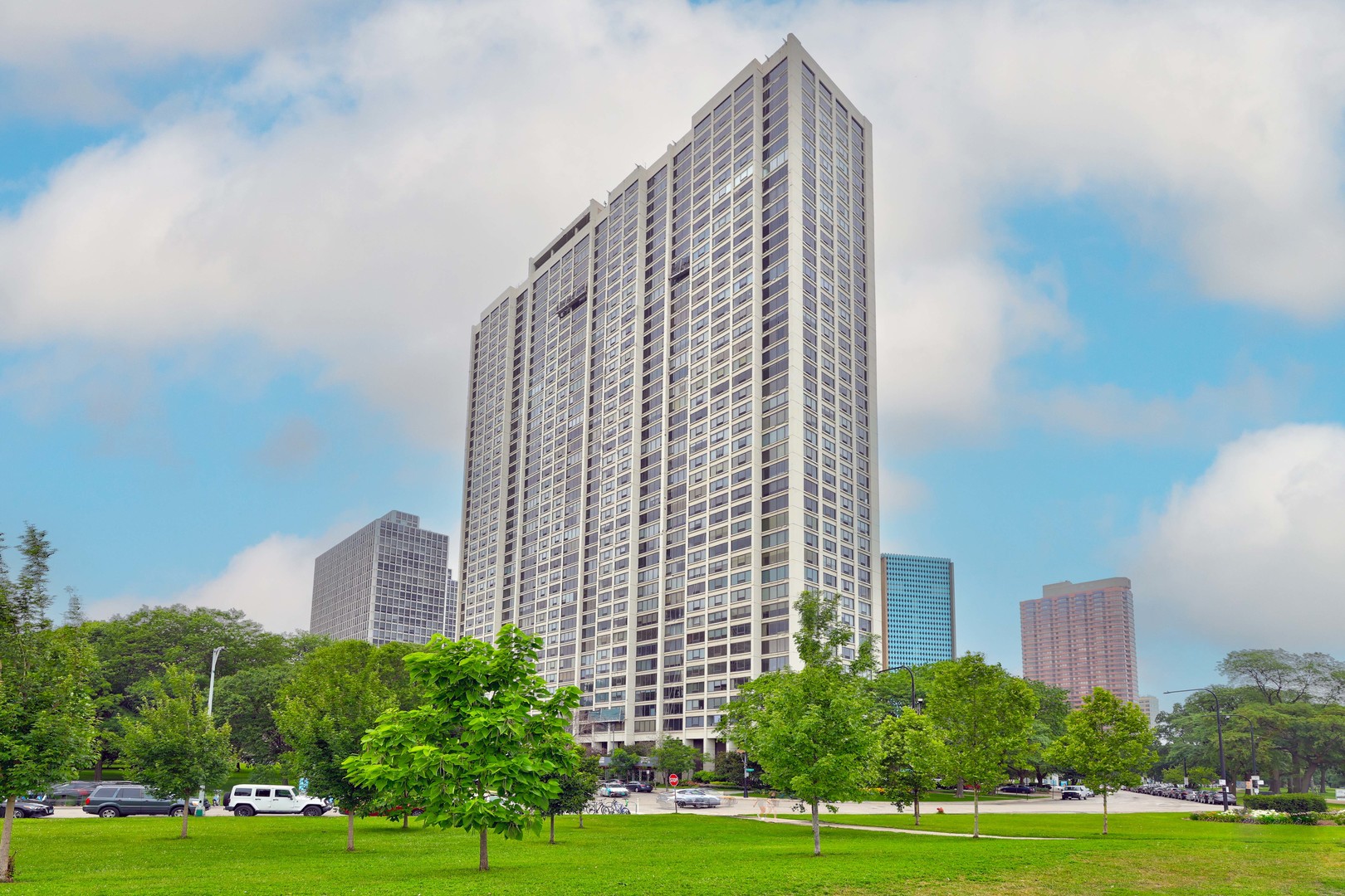 2800 N Lake Shore Drive 2617 Property Photo 1