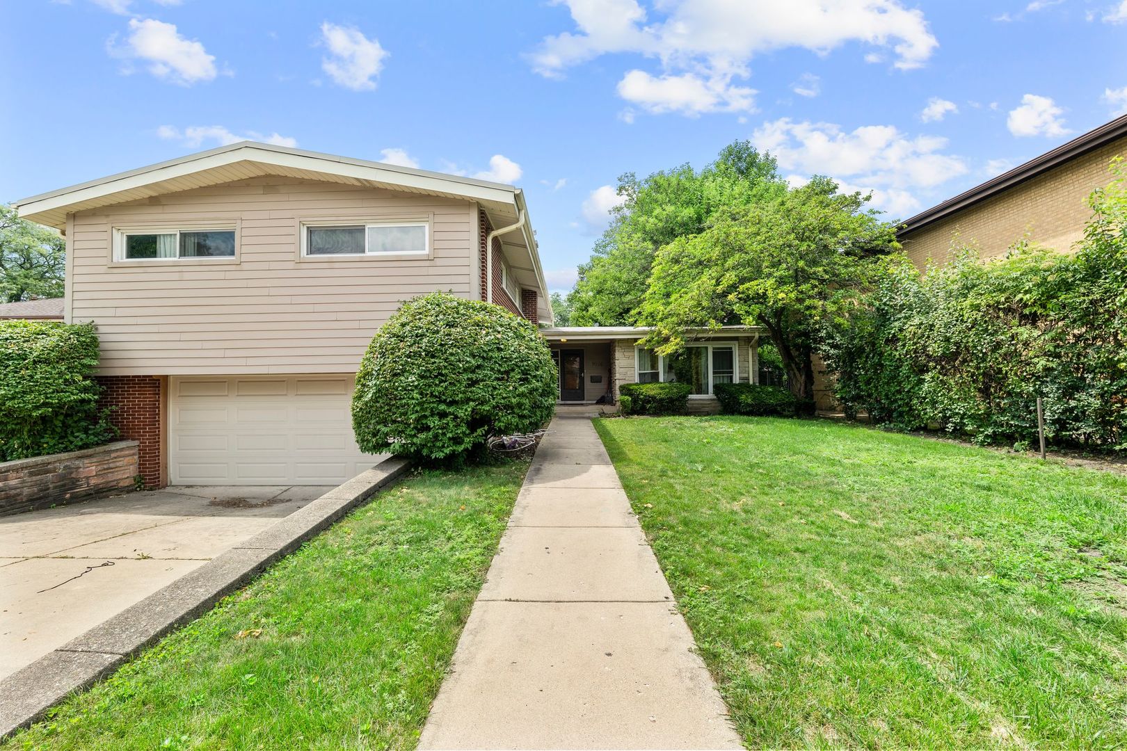 9016 Kilbourn Avenue Property Photo 1