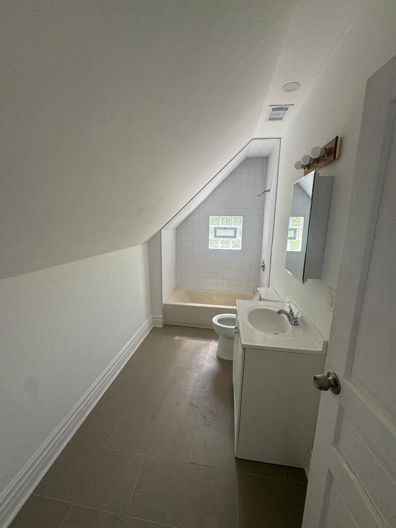 14040 Lincoln Avenue Property Photo 13