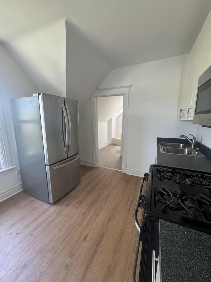 14040 Lincoln Avenue Property Photo 17