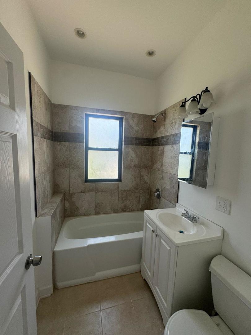 14040 Lincoln Avenue Property Photo 30
