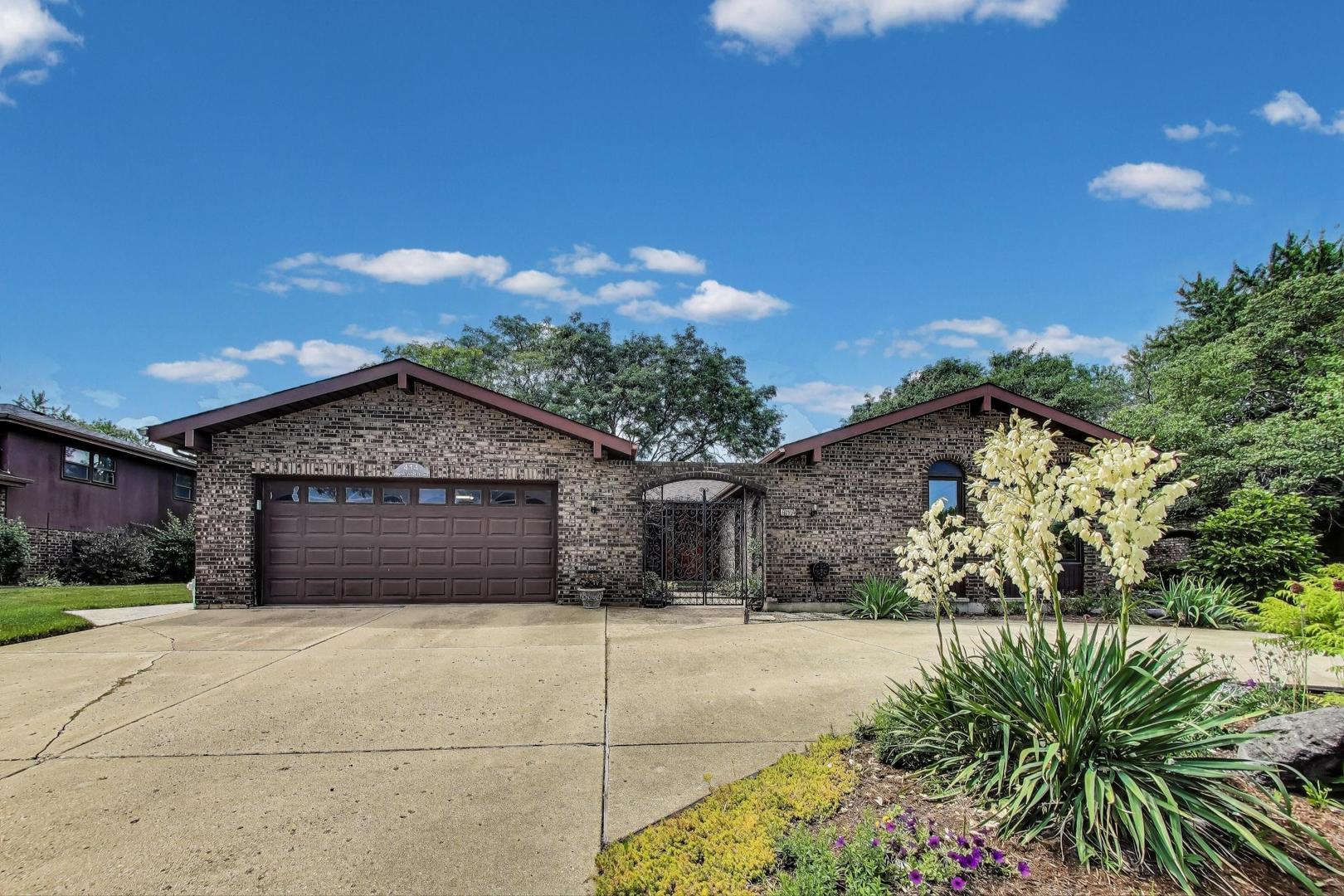 414 N Wolf Road Property Photo 1