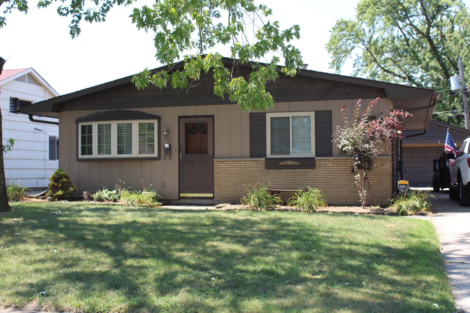 920 Sunnyside Avenue