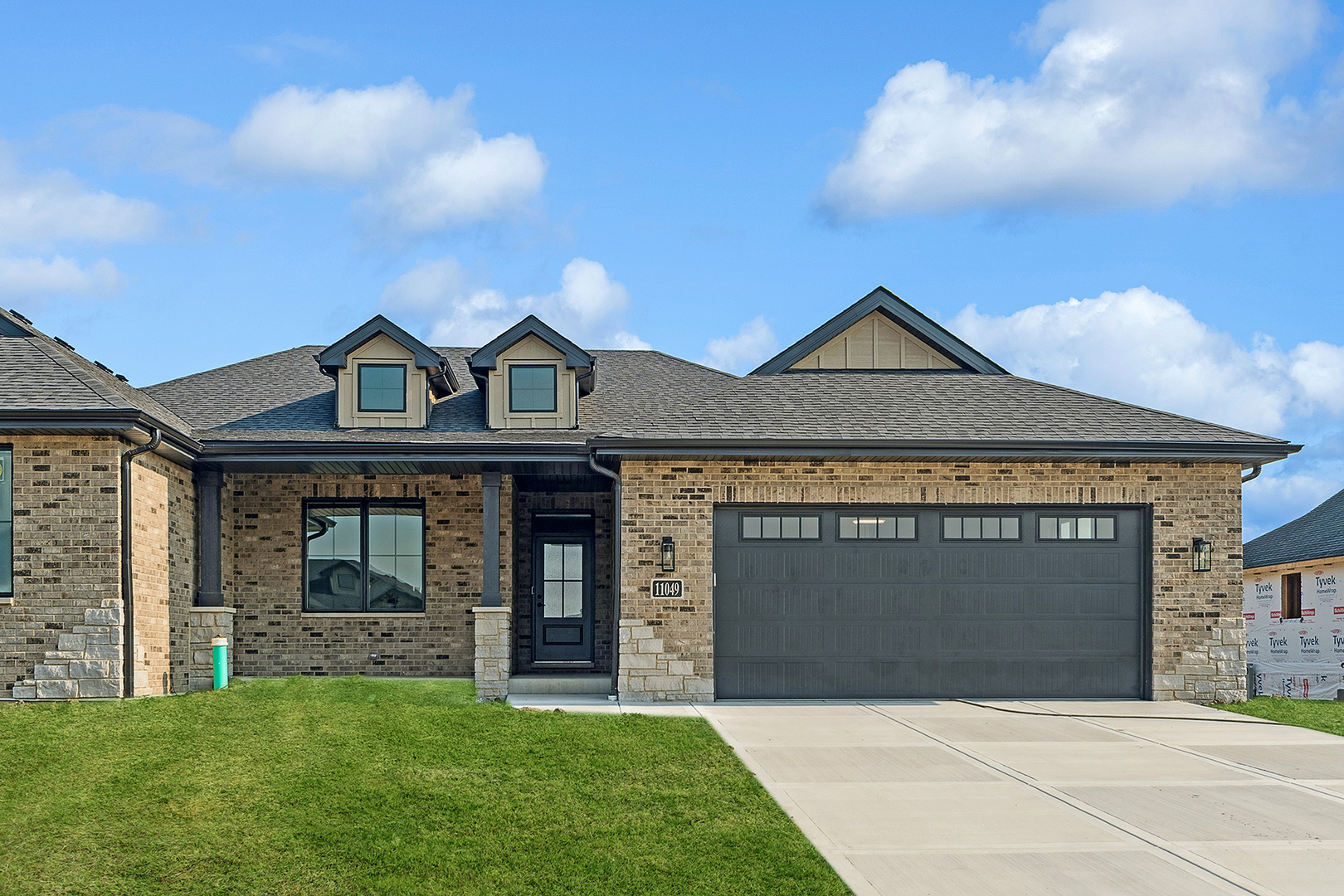 11049 Lizmore Lane 40b Property Photo 1