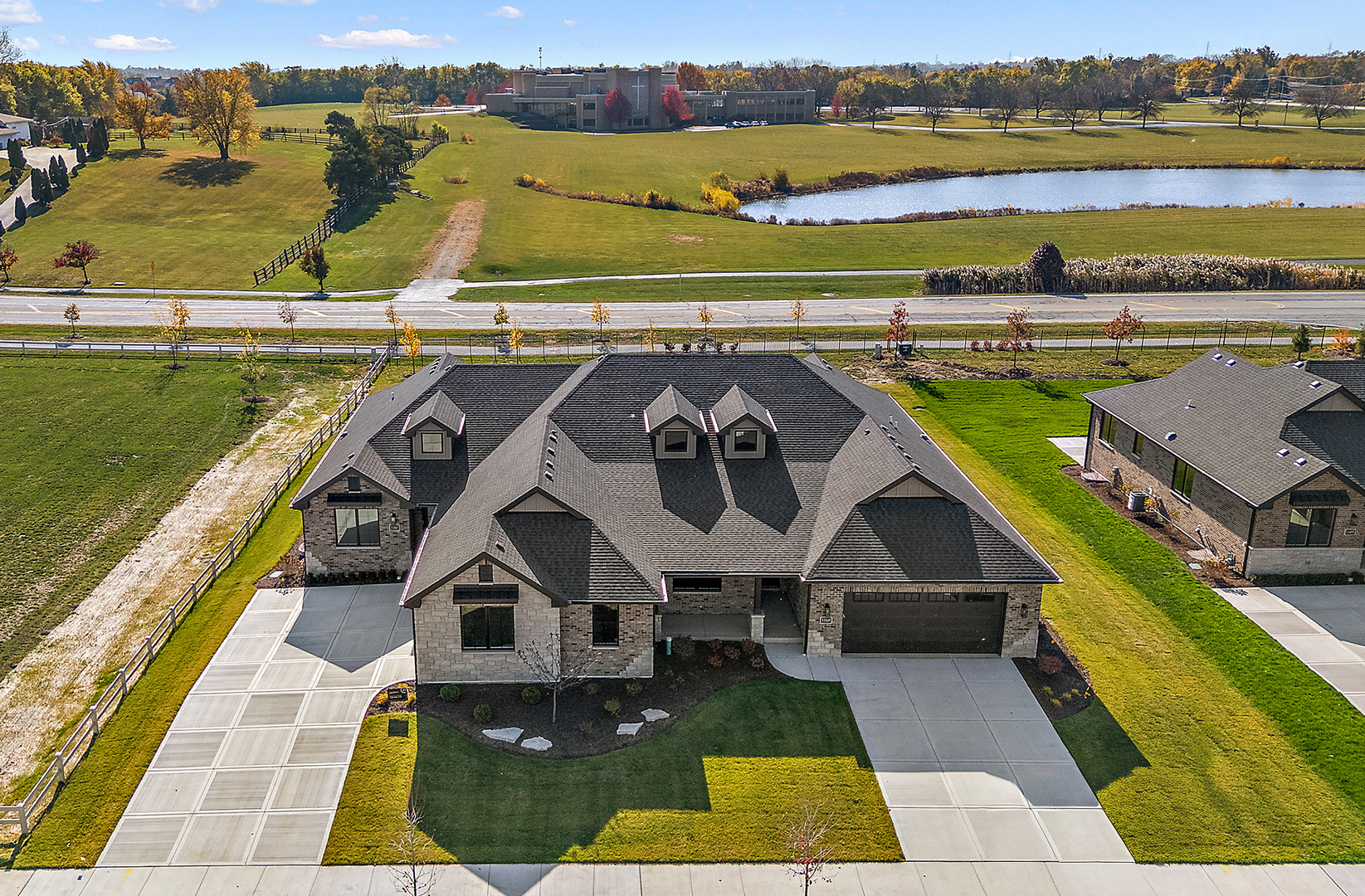 11049 Lizmore Lane 40b Property Photo 1