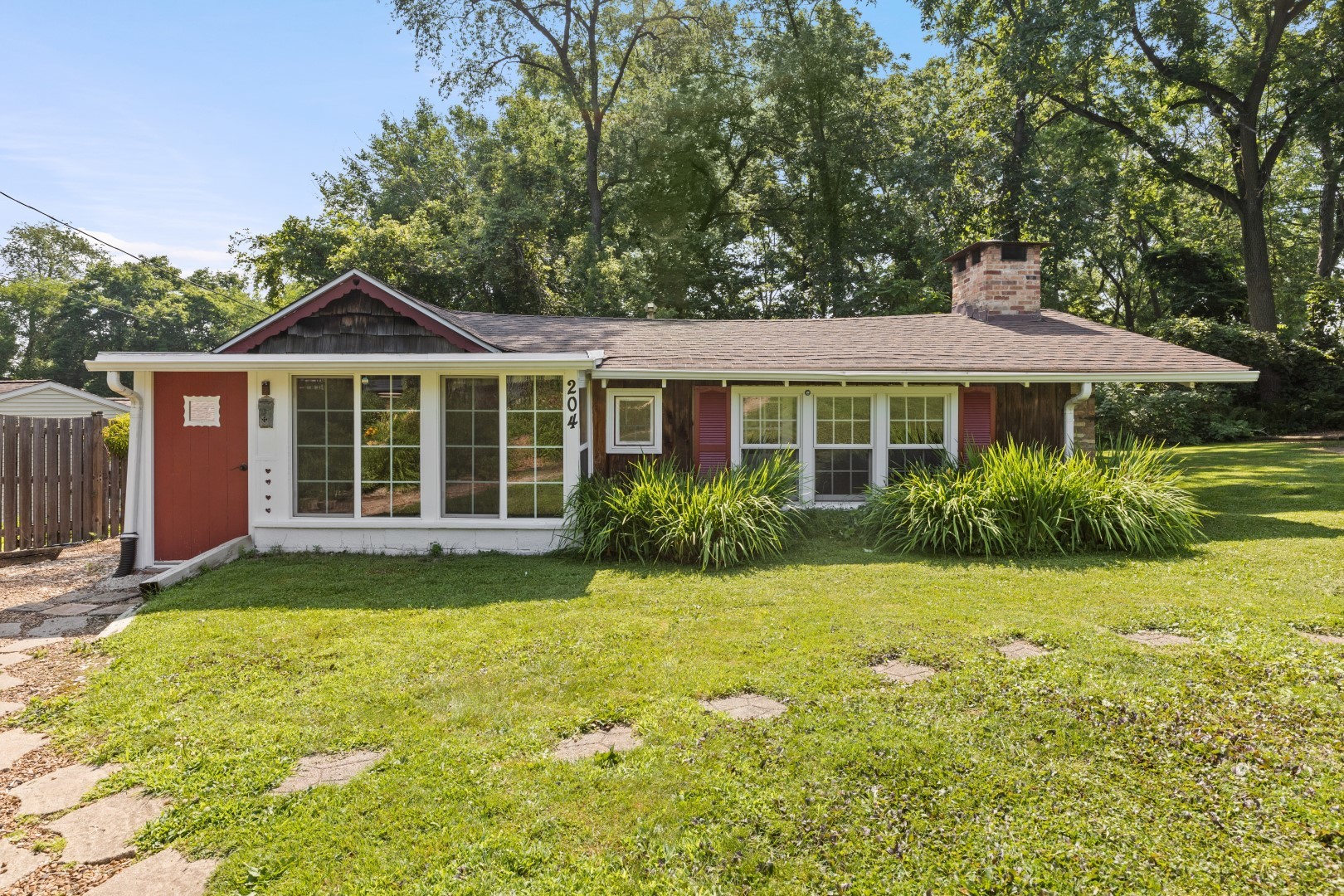 204 S Ulster Street Property Photo 1