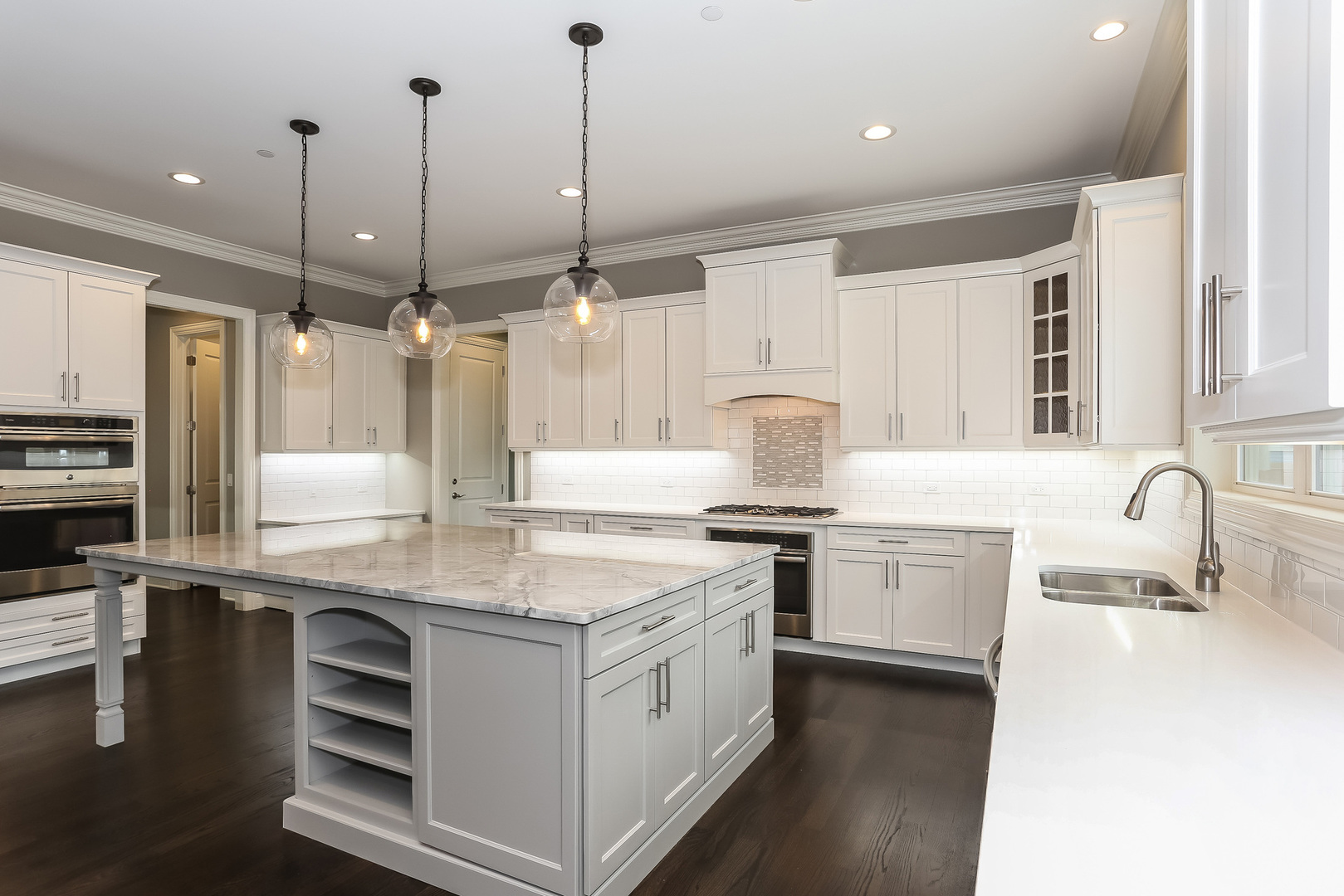 10625 Red Leaf Circle Property Photo 9