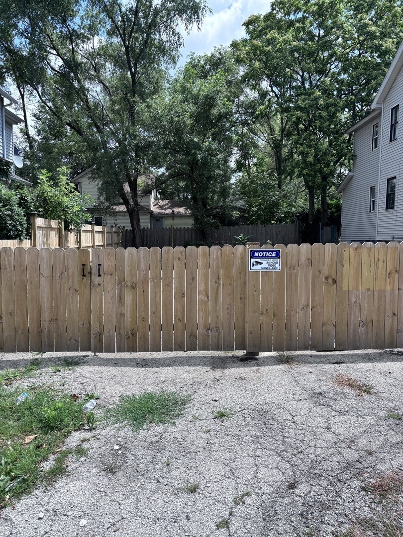 320 N Hickory Street