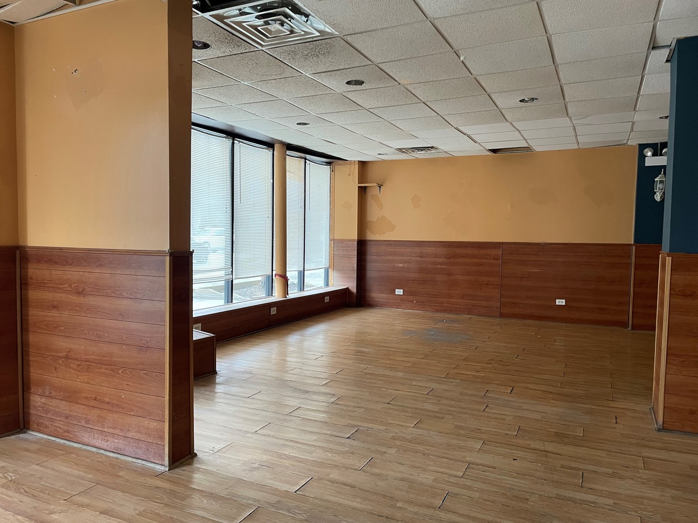 5633-53 N Ashland Avenue Property Photo 6