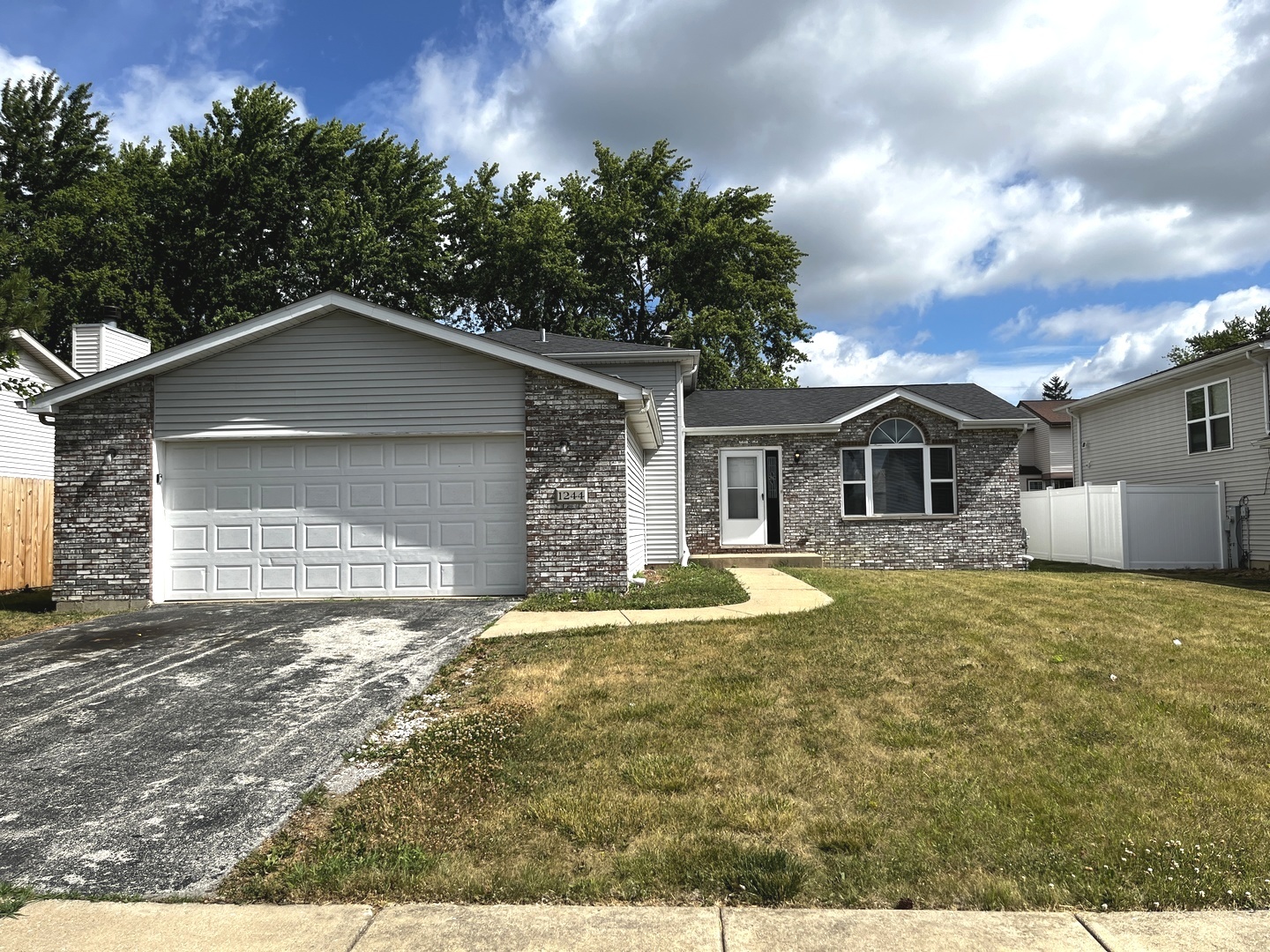1244 Harvest Lane Property Photo 1