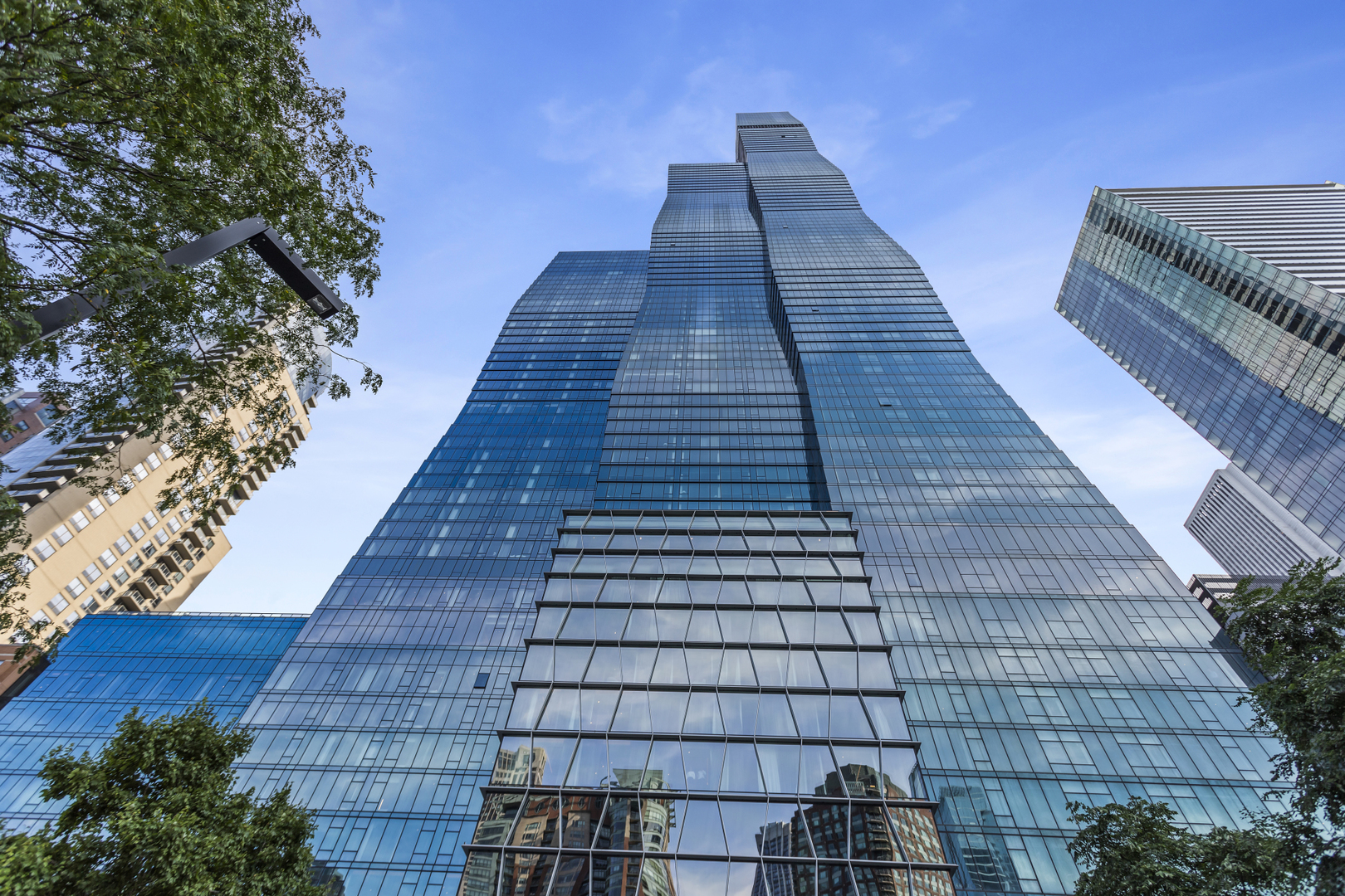 363 E Wacker Drive 2503 Property Photo 1