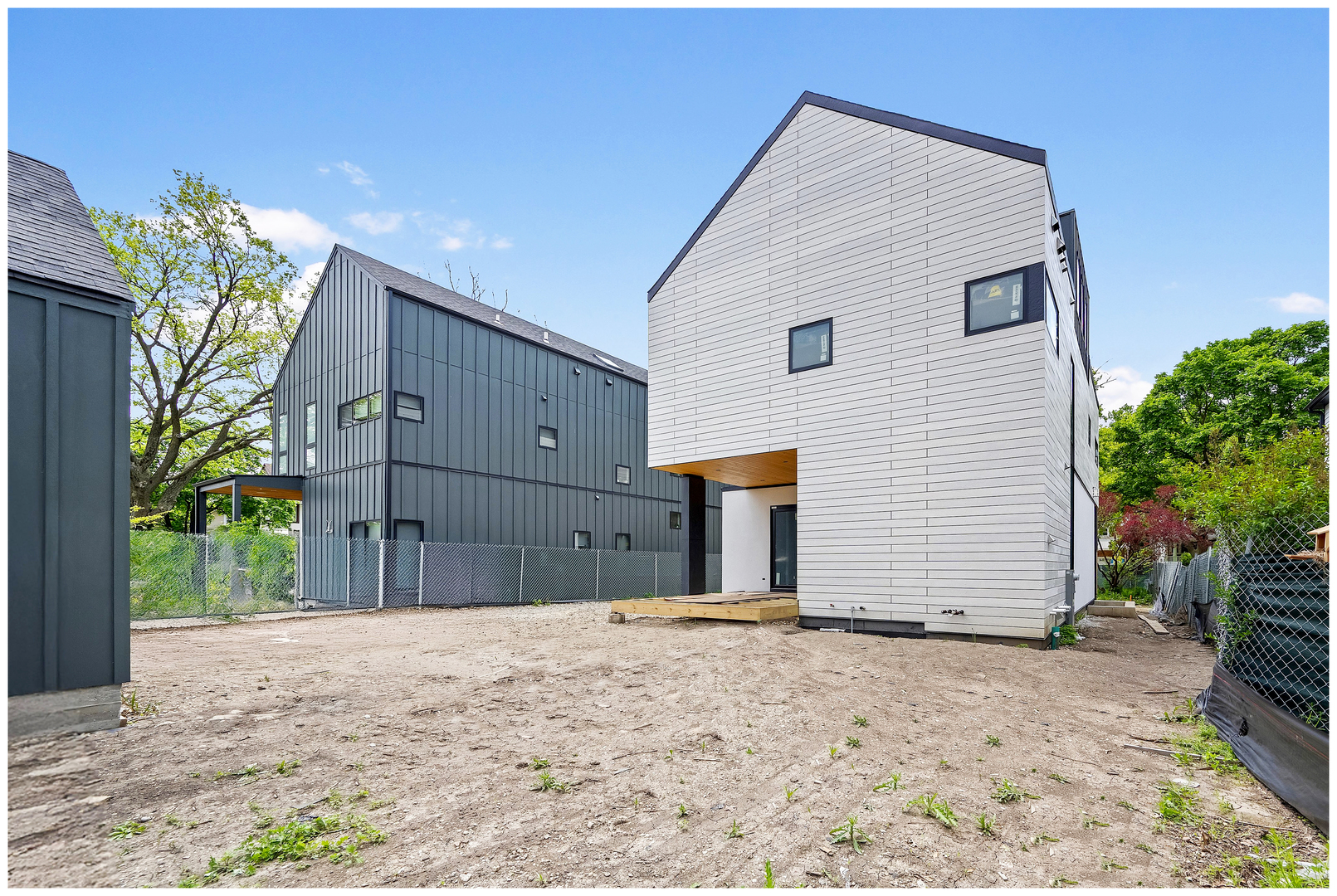 347 8th Avenue Property Photo 4
