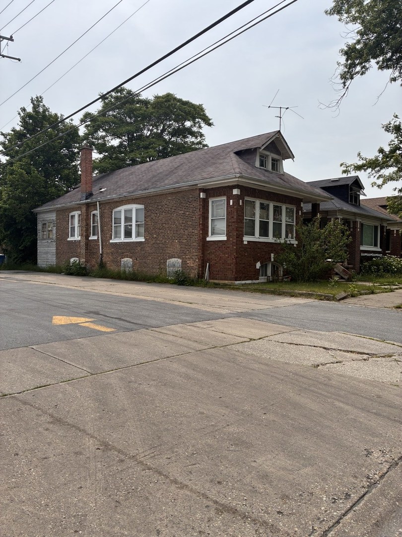 8717 S Bishop Street Property Photo 1