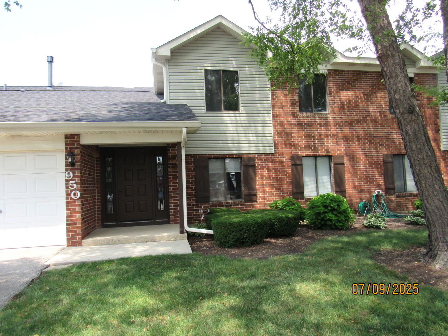 950 Cumberland Court B2 Property Photo 1