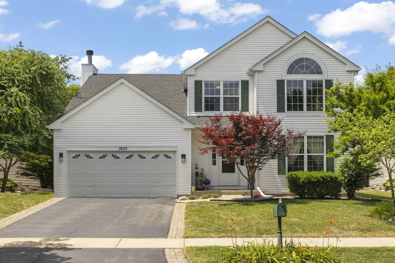 7425 Rosewind Drive Property Photo 1