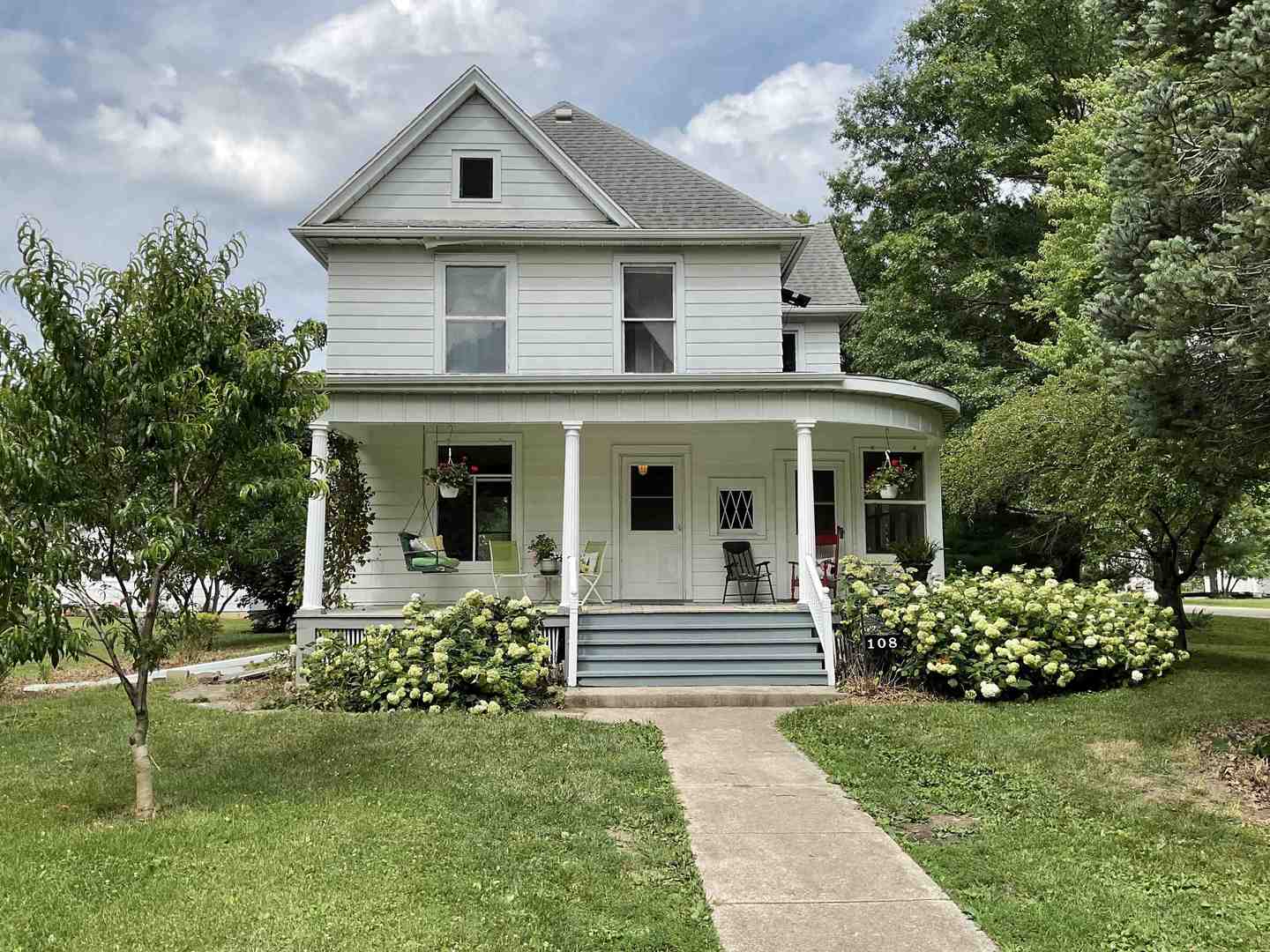 108 N Walnut Street Property Photo 1