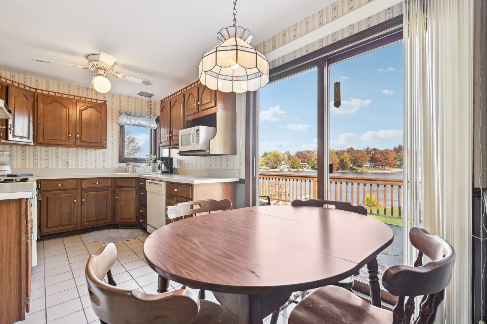 7 Holiday Drive Property Photo 4