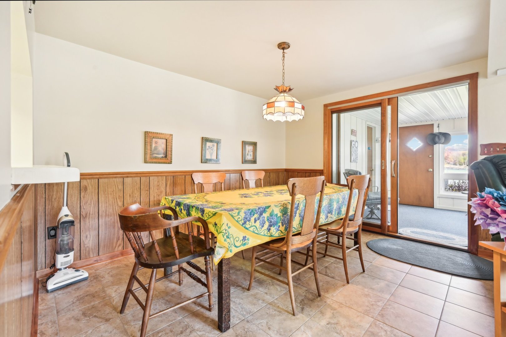 7 Holiday Drive Property Photo 12