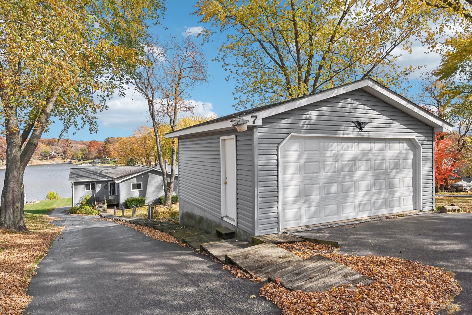 7 Holiday Drive Property Photo 29